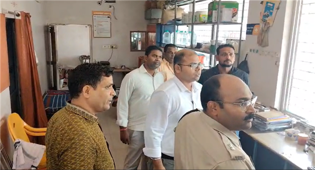 Khabar Odisha:district-administratives-raid-at-petrol-pump-in-the-state