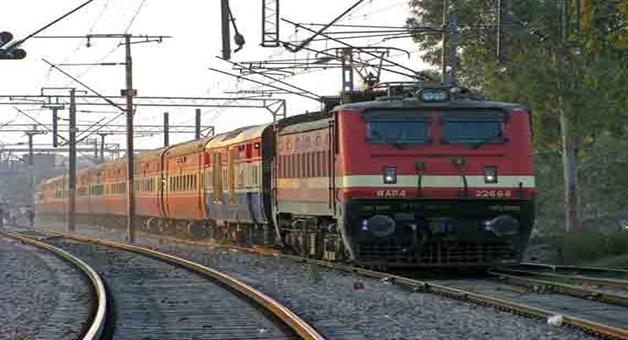 Khabar Odisha:east-coast-railway-logs-100-mt-freight-milestone-in-record-time