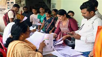 Khabar Odisha:ec-extends-final-voter-list-deadline-6-states-delhi-maharashtra-sir-controversy