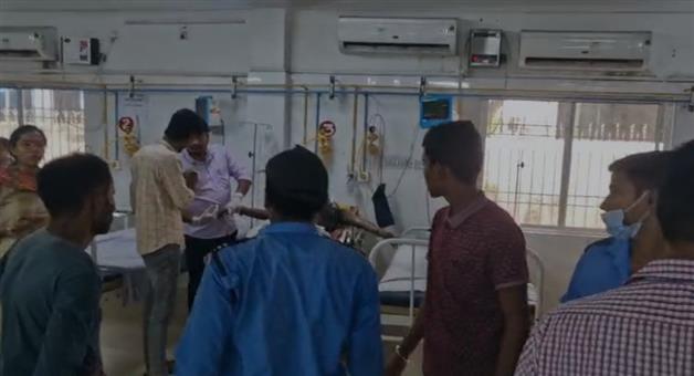 Khabar Odisha:fakir-mohan-college-student-attempts-self-immolation-over-harassment-allegations-critical-with-90-burns