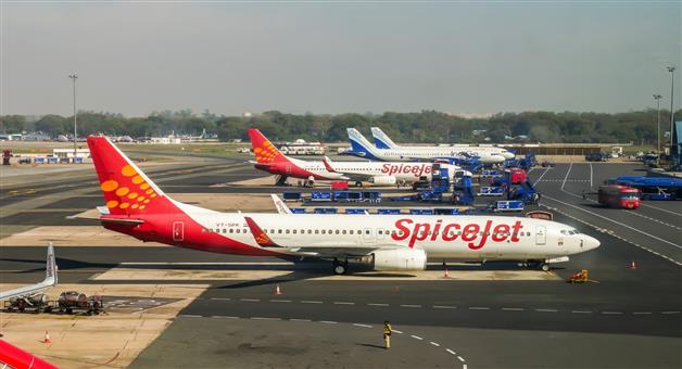 Khabar Odisha:flights-are-delay-due-to-heavy-rain-in-delhi