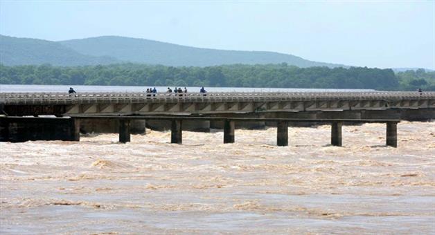 Khabar Odisha:flood-situation-in-mahanadi-river
