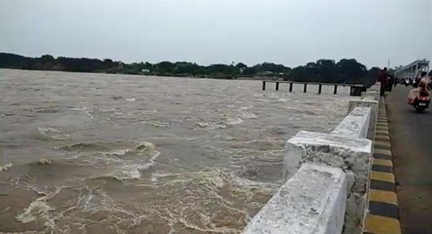 Khabar Odisha:flood-threats-in-subarna-rekha
