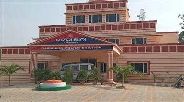 Khabar Odisha:group-clashes-in-the-chandaka-police-station