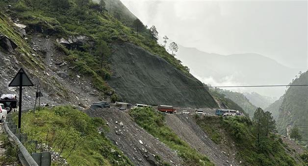 Khabar Odisha:heavy-rains-in-chamoli-kedarnath-yatra-pilgrims-stopped-in-sonprayag-and-gaurikund