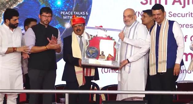 Khabar Odisha:home-ministe-presents-lok-manya-tilak-award-to-nsa-ajit-doval