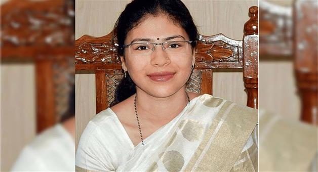 Khabar Odisha:ias-durgashakti-nagpal-punished-163-crore-of-penalty