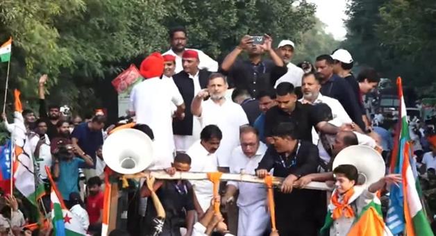 Khabar Odisha:indi-allieance-files-complain-against-sir-and-cec