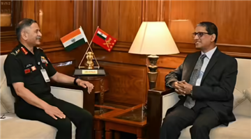 Khabar Odisha:india-bangladesh-defense-cooperation-update-general-upendra-dwivedi-meets-bangladesh-envoy