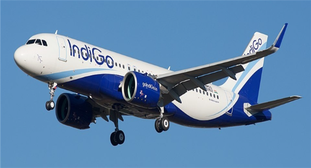 Khabar Odisha:indigo-delhi-goa-flight-emergency-landing-mumbai-engine-snag