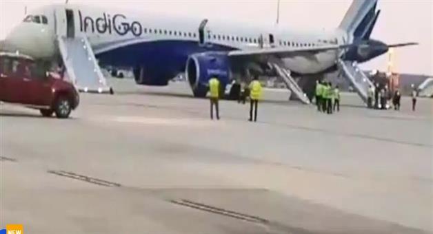 Khabar Odisha:indigo-flight-smoke-emergency-landing-rajkot