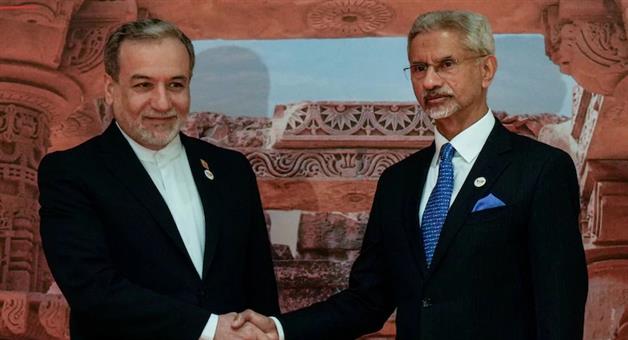 Khabar Odisha:irans-araghchi-slams-us-and-israel-at-delhi-brics-meet-we-will-never-bow-down