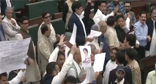 Khabar Odisha:jammu-kashmir-assembly-clash-khamenei-poster-bjp-congress-uproar-cabinet-projects