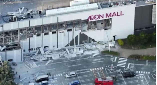 Khabar Odisha:japan-earthquake-tsunami-kumamoto-shopping-mall-train-derailed-deaths