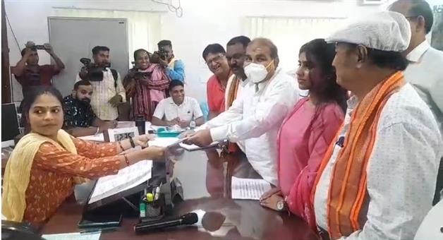 Khabar Odisha:jayanarayan-mishra-has-submitted-his-nomination-papers-as-a-bjp-candidate-for-the-sambalpur-assembly