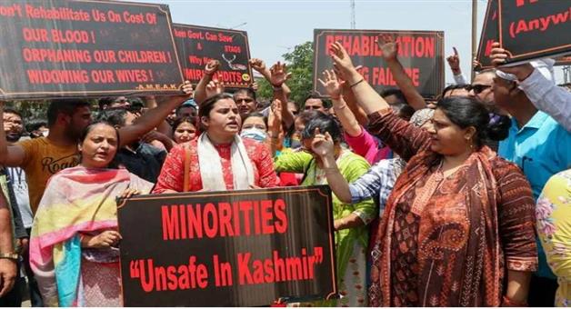 Khabar Odisha:kashmir-pandits-are-in-hitlist