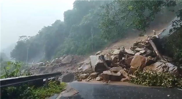 Khabar Odisha:land-slide-at-kalinga-ghati
