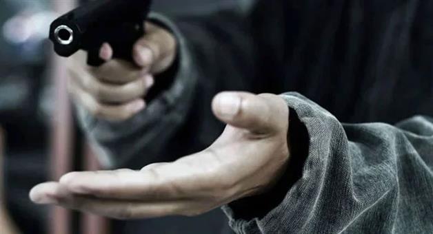 Khabar Odisha:loot-at-gun-point-in-bhadrak