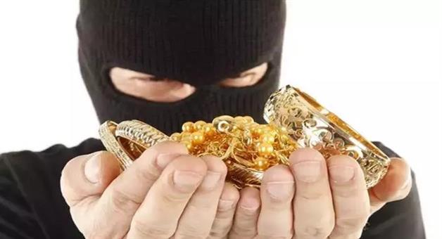 Khabar Odisha:loot-in-a-jwellary-shop-in-rourkela