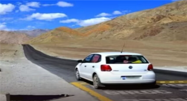 Khabar Odisha:magnetic-hill-ladakh-mystery-explained