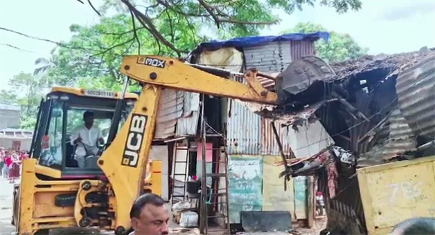 Khabar Odisha:major-action-taken-in-street-light-pole-theft-case-at-bhubaneswar
