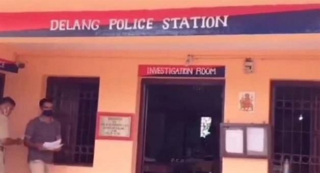 Khabar Odisha:man-injured-in-bomb-blast