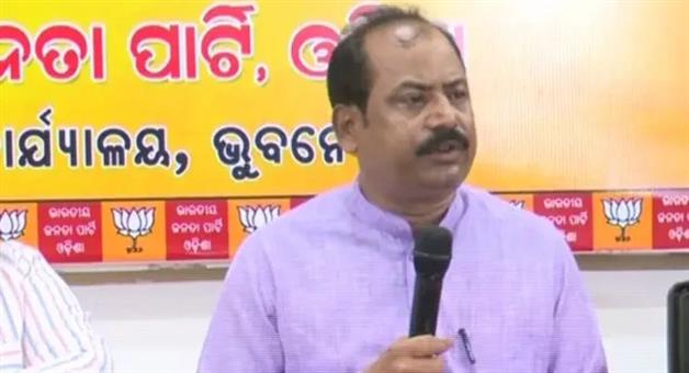 Khabar Odisha:manoj-mohapatra-targets-sasmit-patra-over-metro-issue