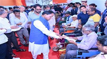 Khabar Odisha:medical-assistance-of-rs-145-lakh-provided-to-16-people-in-cm-grievance-hearing