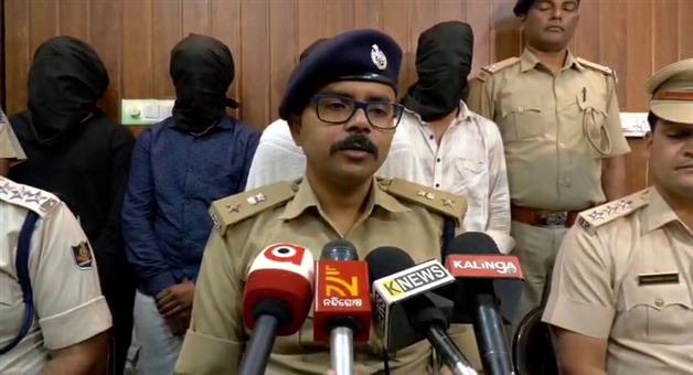 Khabar Odisha:minor-girl-murdered-mother-and-son-for-love-affaires