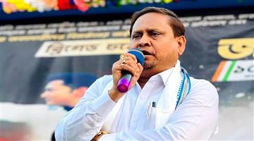 Khabar Odisha:mla-humayun-kabir-cries-in-front-of-media