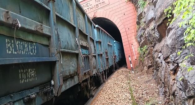 Khabar Odisha:more-than-25-bogies-of-a-goods-train-derailed-in-koraput
