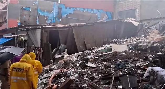 Khabar Odisha:mumbai-chawl-collapsed-incident-family-is-preparing-for-evacuate-the-home