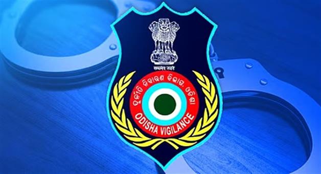 Khabar Odisha:mvi-golapa-chandra-hansdah-arrested-by-vigilance