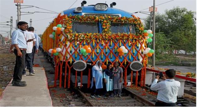 Khabar Odisha:namo-green-rail-india-first-hydrogen-train-pmo-modi