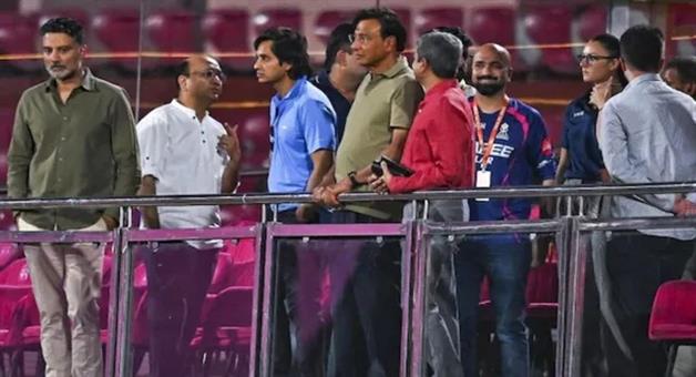 Khabar Odisha:new-owner-lakshmi-mittal-meets-rajasthan-royals-players