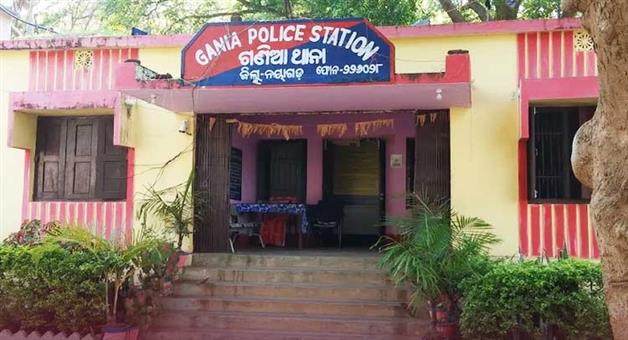 Khabar Odisha:njured-body-of-student-recovered-from-well-2-teachers-suspended-in-nayagarh