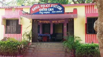 Khabar Odisha:njured-body-of-student-recovered-from-well-2-teachers-suspended-in-nayagarh