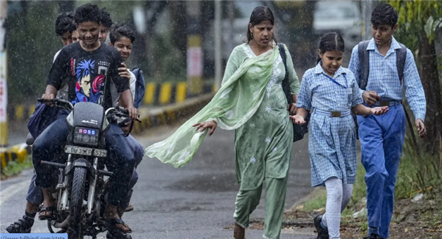 Khabar Odisha:north-india-unseasonal-rain-western-disturbance-impact-delhi-ncr-weather-alert