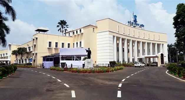 Khabar Odisha:odisha-dgp-reviews-the-security-system-of-bidhan-sabha
