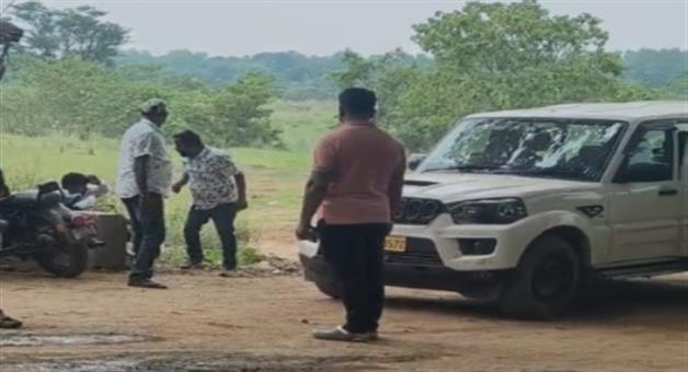 Khabar Odisha:odisha-officials-under-attack-tapas-behera-latest-victim-of-sand-mafia-brutality