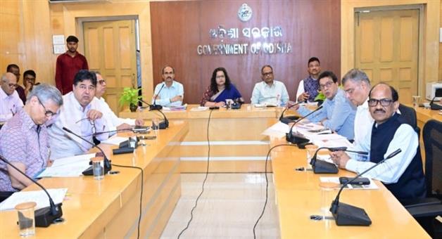 Khabar Odisha:odisha-reviews-nalco-adani-mega-projects-to-boost-industrial-growth