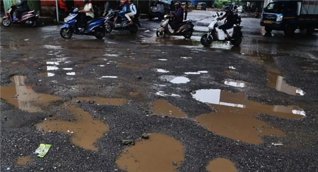 Khabar Odisha:orissa-high-court-cuttack-pothole-roads-article-21-right-to-life