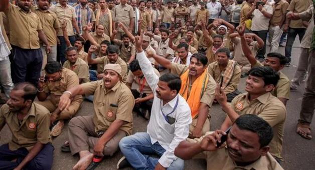 Khabar Odisha:pcc-bhakta-das-again-supports-driver-protest