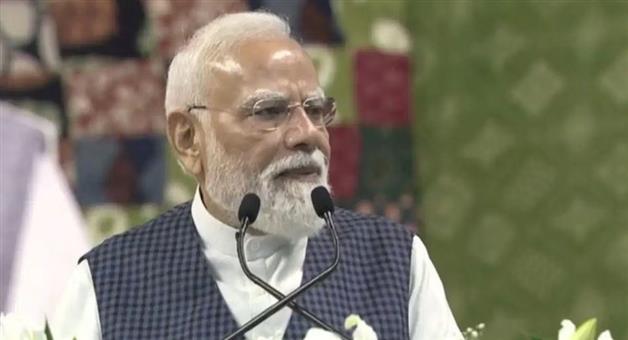 Khabar Odisha:pm-modi-surat-speech-atmanirbhar-bharat-congress-attack