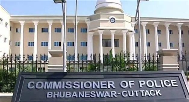 Khabar Odisha:police-crack-down-on-extortionists-in-cuttack-3-arrested-for-forcibly-demanding-donations