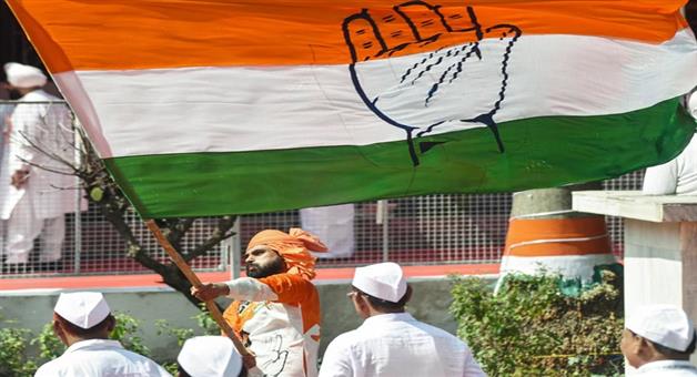 Khabar Odisha:politics-raised-in-Assam-Congress-leader-sings-Bangladeshi-national-anthem