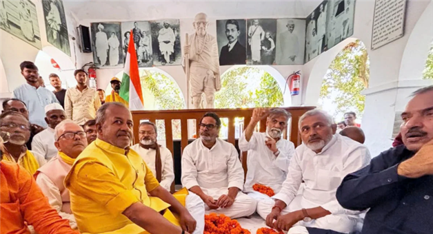 Khabar Odisha:prashant-kishor-announce-to-all-property-for-his-party