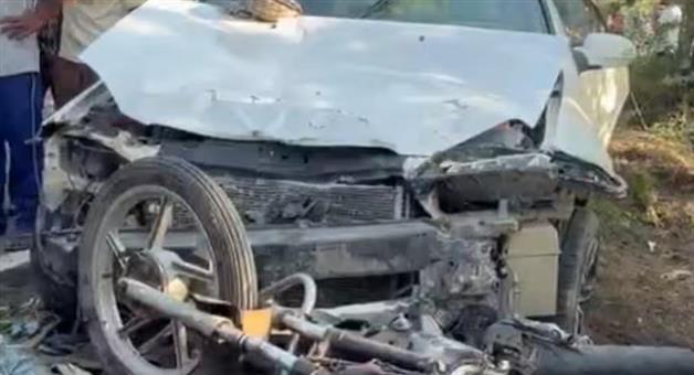 Khabar Odisha:punjab-sangrur-road-accident-speeding-car-runs-over-mgnrega-workers