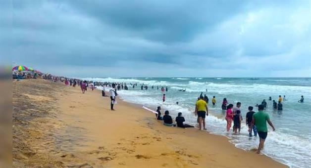 Khabar Odisha:puri-beach-first-female-lifeguards-deployment-training