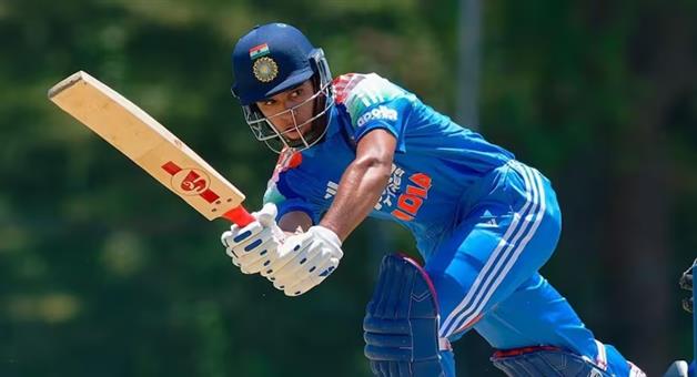 Khabar Odisha:rahul-dravid-son-anvay-dravid-explosive-batting-vinoo-mankad-trophy-karnataka-vs-delhi
